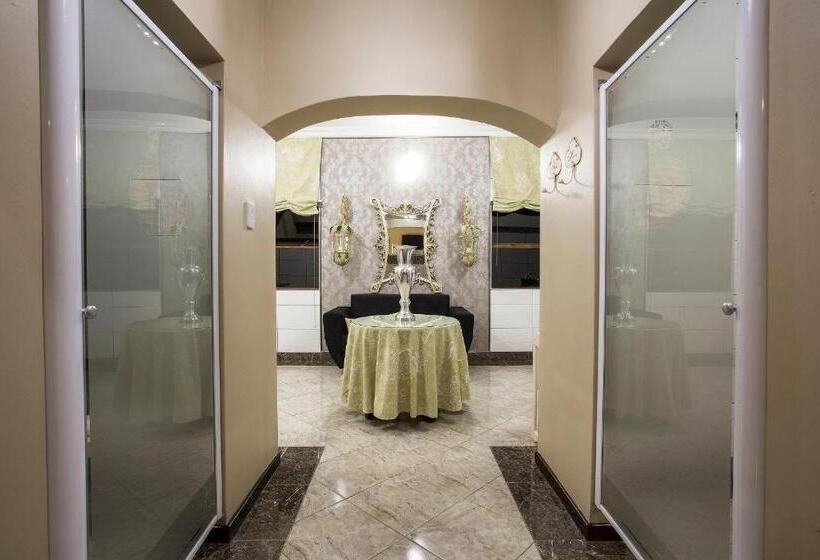 סוויטה דלוקס, The Royal Palm B&b