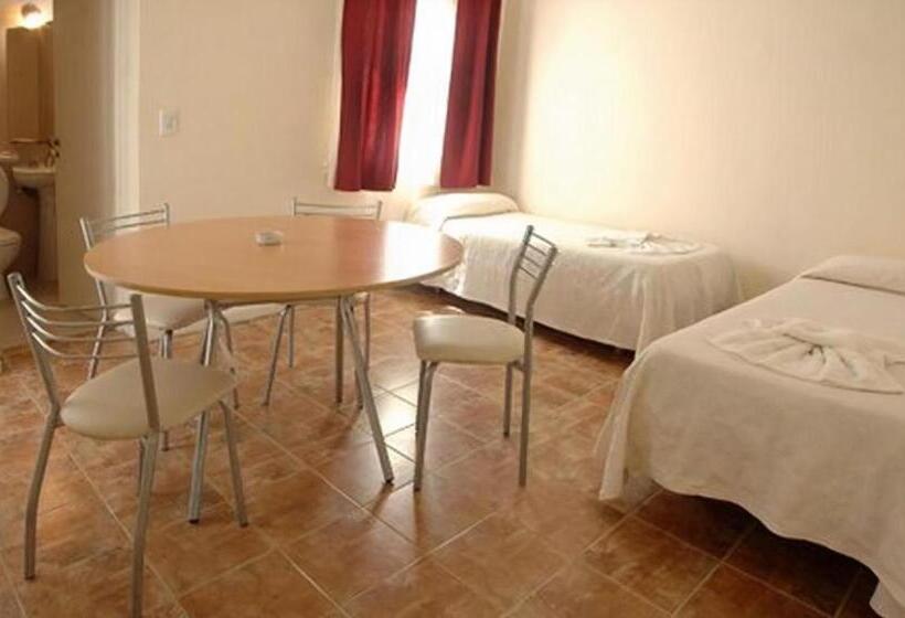 חדר סטנדרט לארבעה, Patio Del Mar