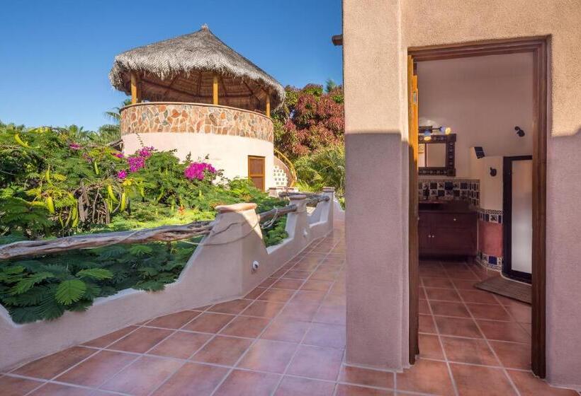 غرفة قياسية مطلّة علي البحر, Serendipity