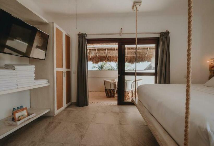 جناح مطلّ علي البحر, 40 Cañones