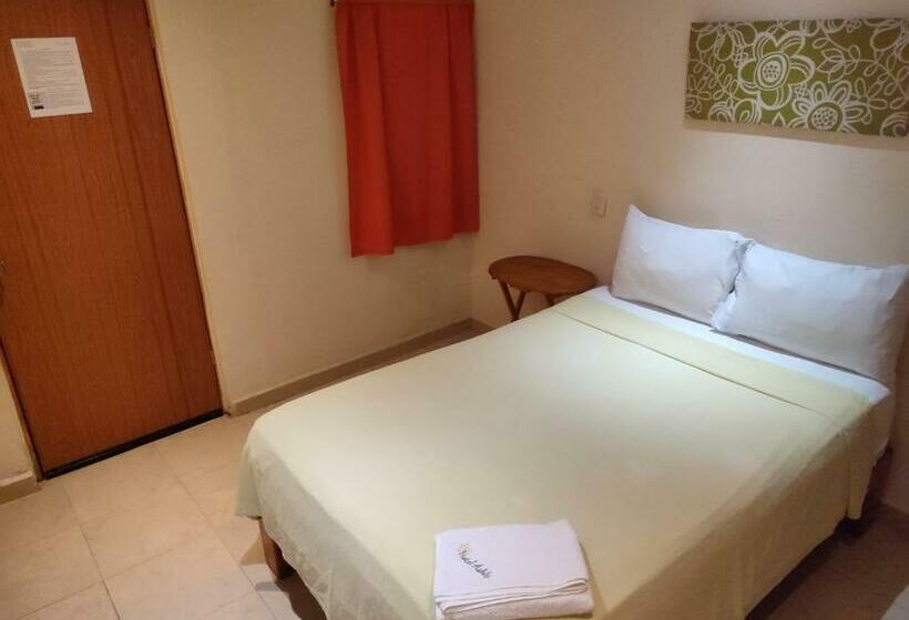 חדר סטנדרט, Ashly