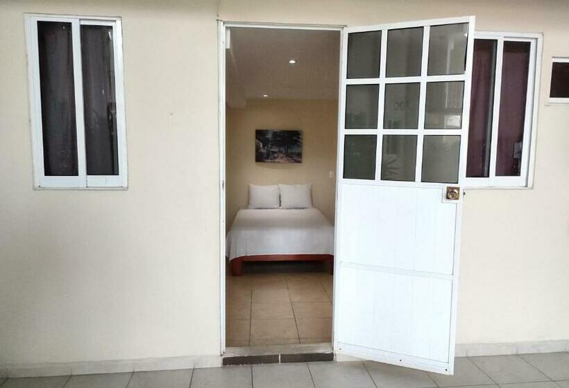 חדר סטנדרט, Ashly