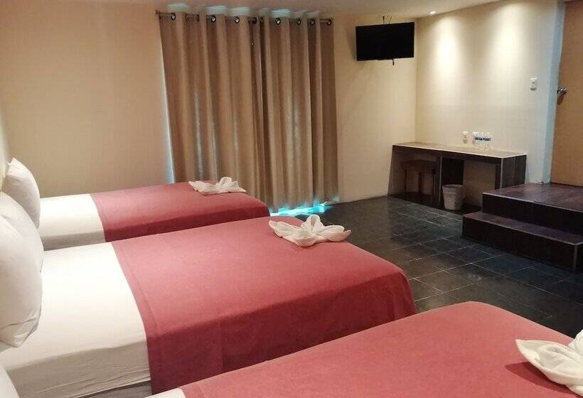 חדר סטנדרט לשלושה, Ashly