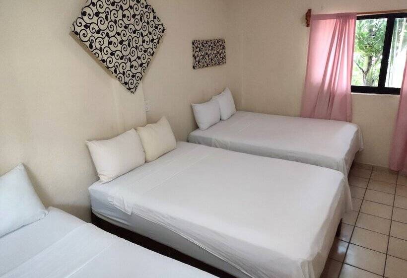 חדר סטנדרט לשלושה, Ashly