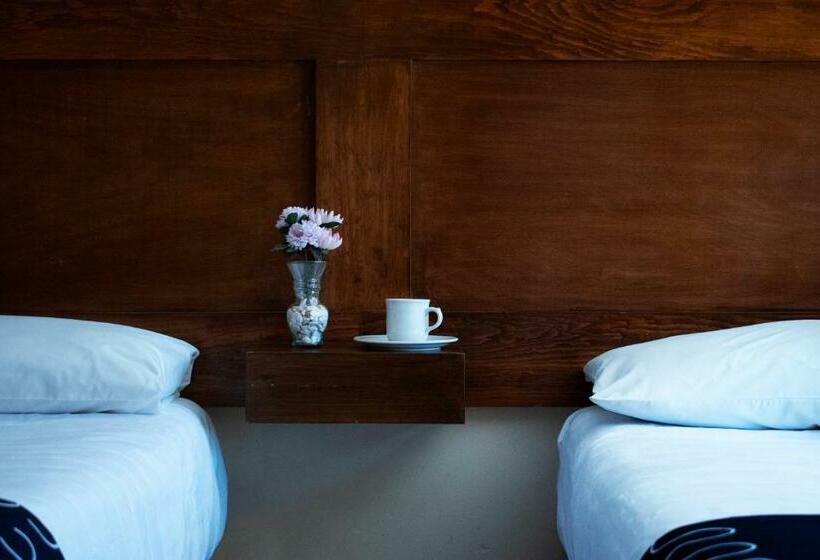 家庭间, Capital O Hotel Casa Blanca