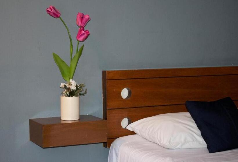 ファミリールーム, Capital O Hotel Casa Blanca