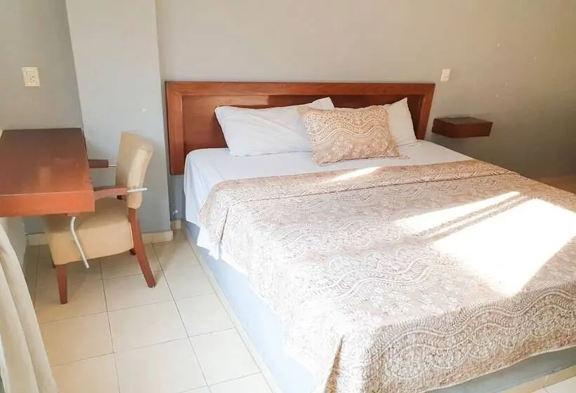 Superior-huone, Capital O Hotel Casa Blanca