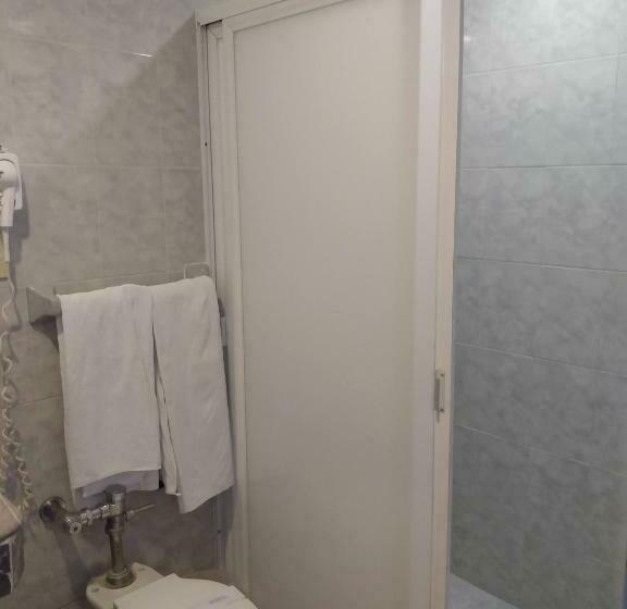 اتاق استاندارد چهار تخته, Cuba