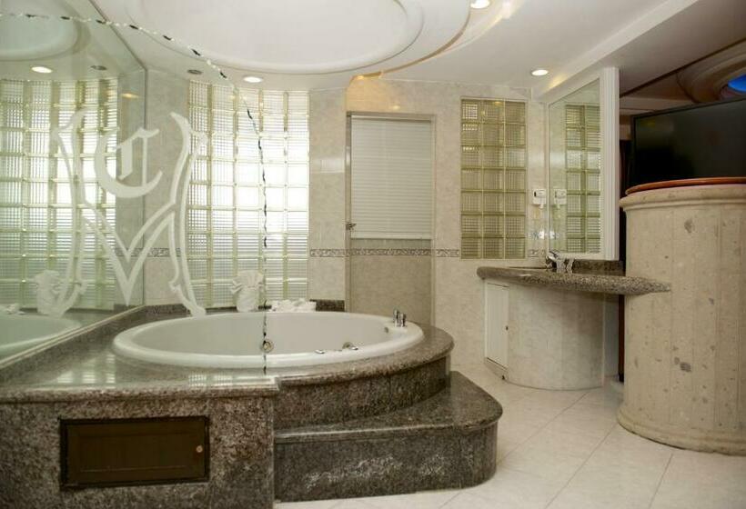 سوئیت با وان آب گرم, Cuba