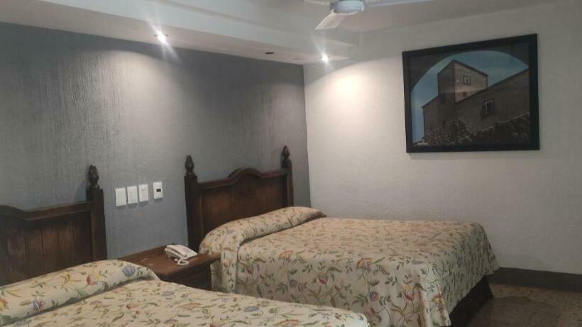 스탠다드 룸 더블 침대 2개, Habana