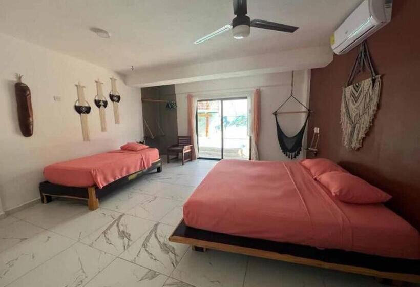 חדר סטנדרט לשלושה עם נוף לבריכה, Howlita Tulum   Adult Only