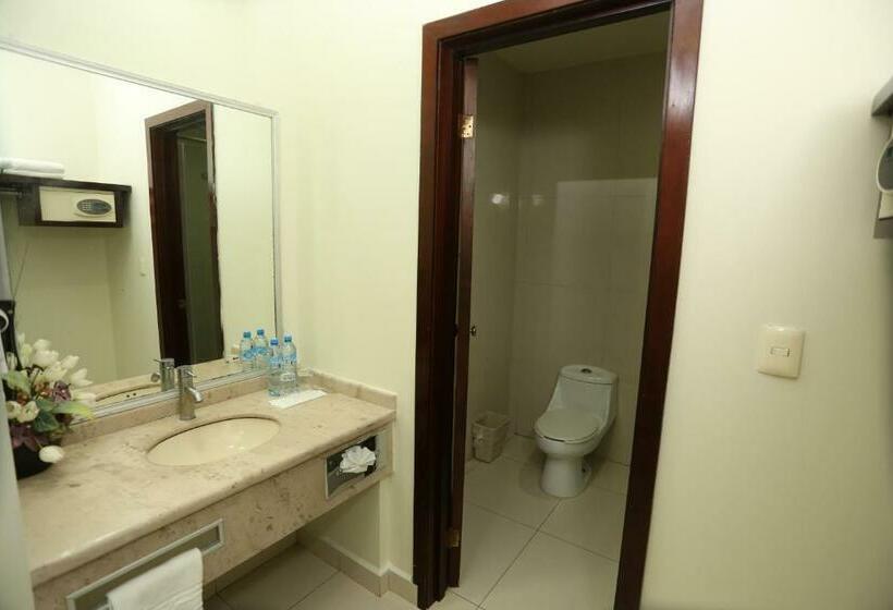 デラックスルーム, Marel