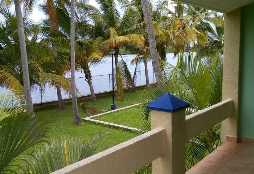 标准间, Marina San Blas