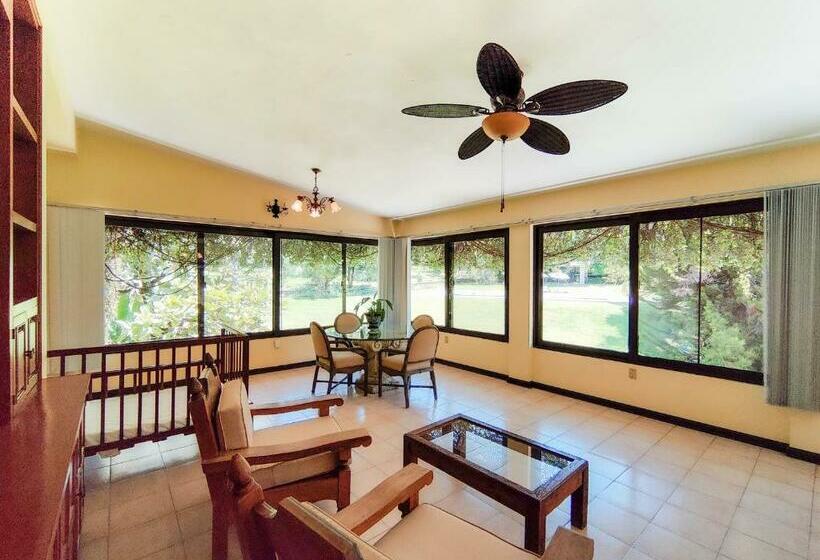 デラックスファミリールーム, Rancho La Joya