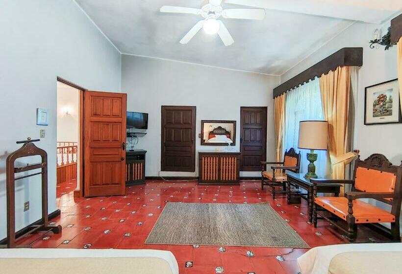 غرفة قياسية, Rancho La Joya