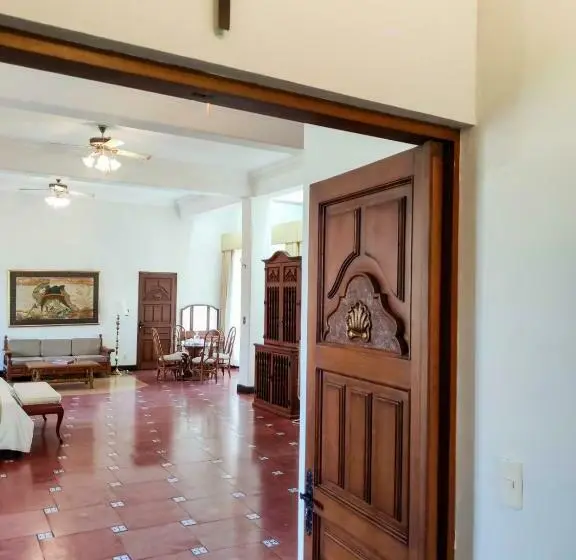 デラックススイート, Rancho La Joya