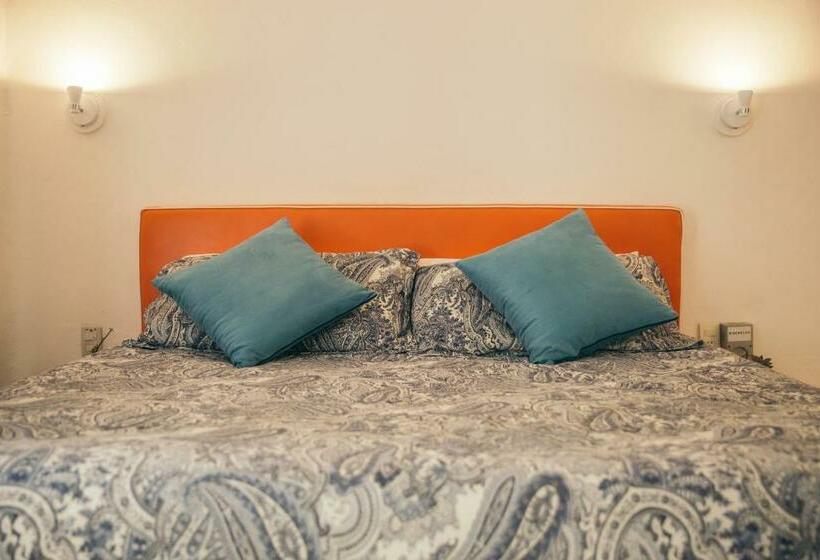 اتاق استاندارد با تخت بزرگ, Teetotum