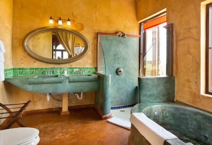 キングサイズベッドのデラックススイート, Villa Santa Cruz