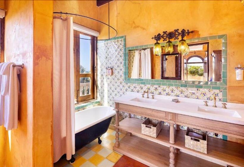 キングサイズベッドのデラックススイート, Villa Santa Cruz