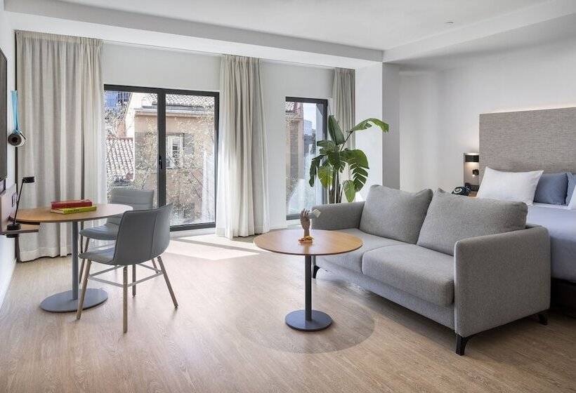 Standard Connecting Room, Innside by Meliá Madrid Valdebebas