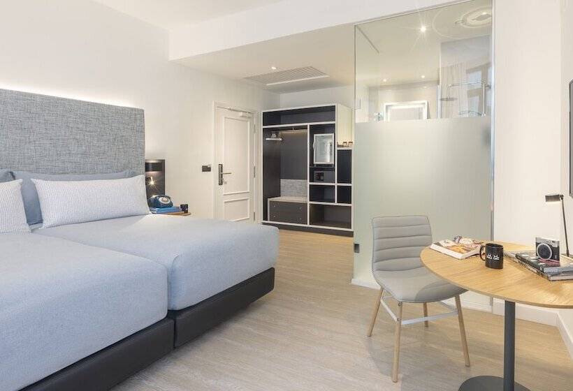 带露台的标准工作室, Innside by Meliá Madrid Valdebebas