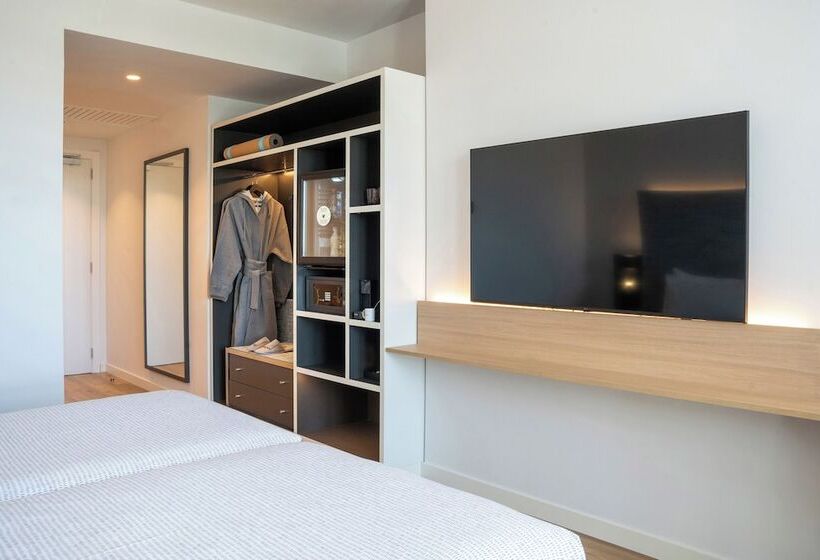 标准工作室, Innside by Meliá Madrid Valdebebas