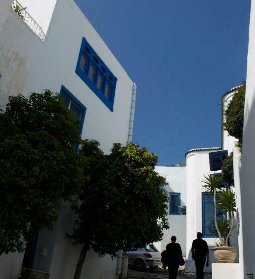 اتاق لوکس با تخت بزرگ, La Chambre Verte