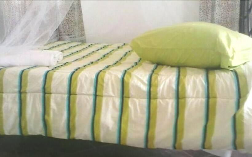 اتاق اکونومی, Trax Holiday Cottages