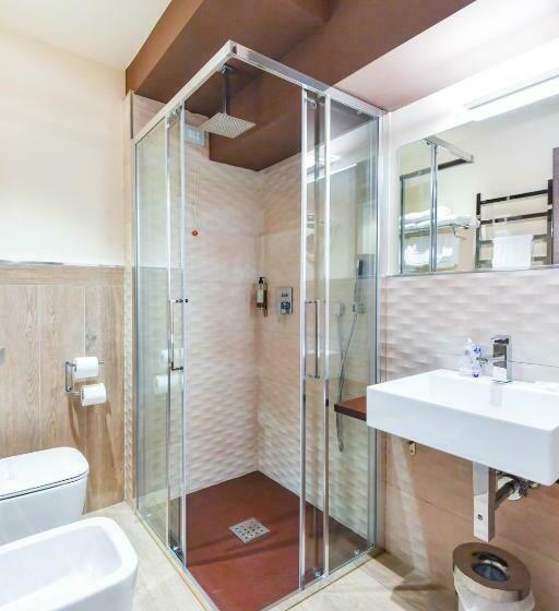 חדר סטנדרט לארבעה, B