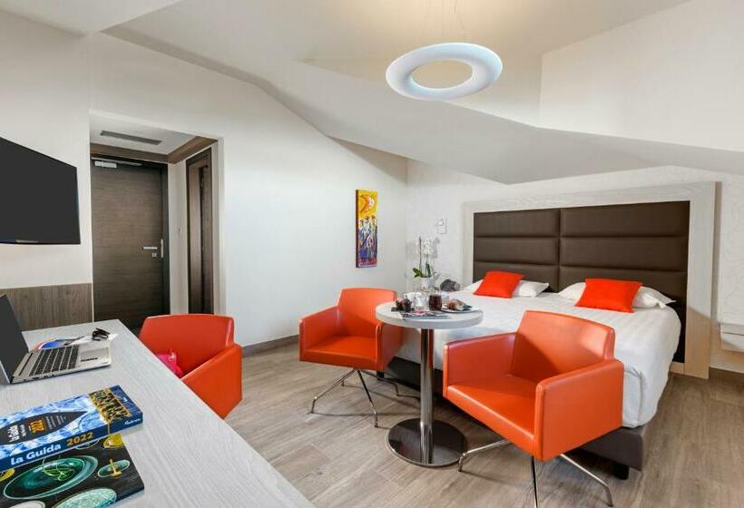 חדר סופריור, B