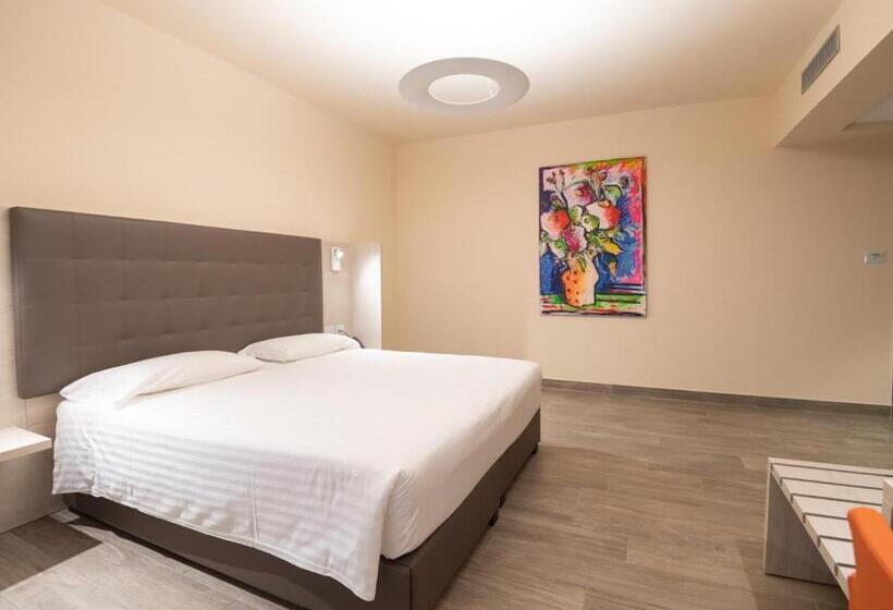 חדר סטנדרט מותאם לאדם עם מוגבלויות, B