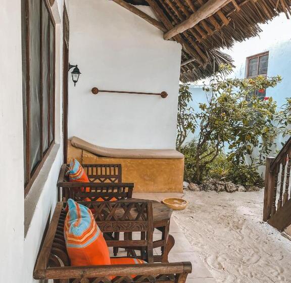 エコノミールーム, Blue Oyster