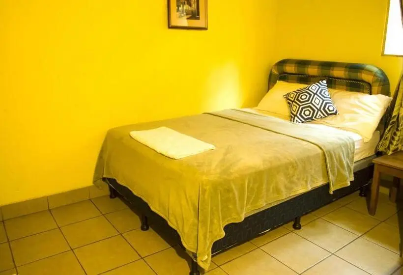 اتاق استاندارد یک نفره, Casa Lucia
