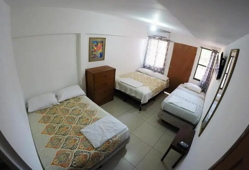 اتاق خانوادگی, Casa Lucia