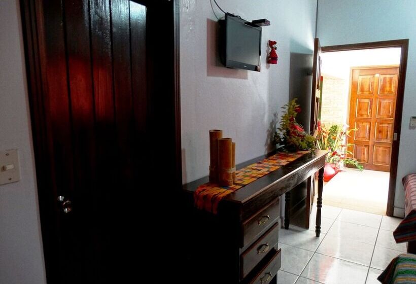 اتاق خانوادگی, & Hostal Yaxkin Copan