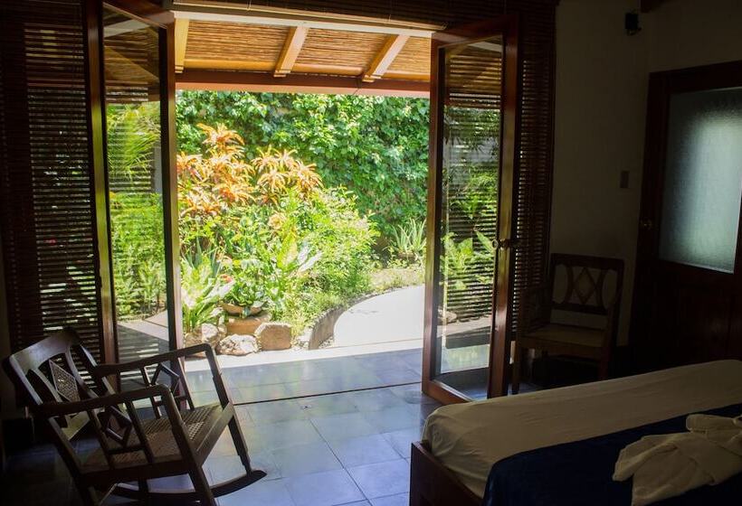 اتاق استاندارد سه نفره, Il Padrino