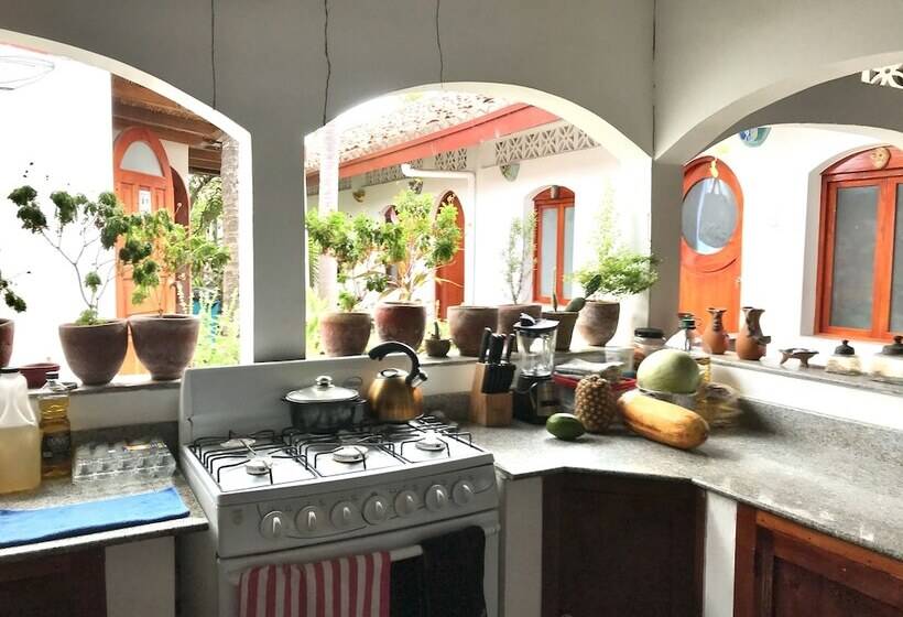 اتاق استاندارد سه نفره, Il Padrino