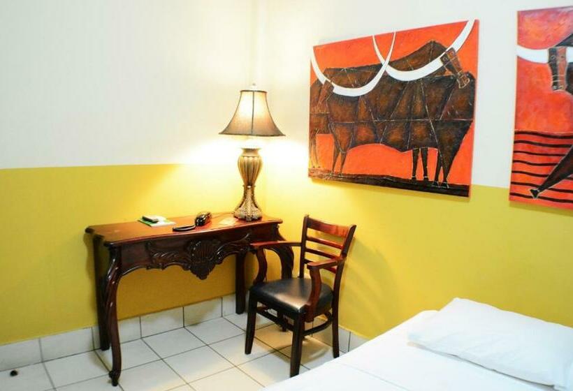 Habitación Estándar Individual, Los Balcones De Chinandega