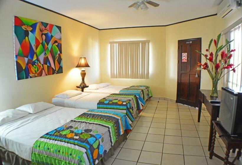 اتاق استاندارد سه نفره, Los Balcones De Chinandega