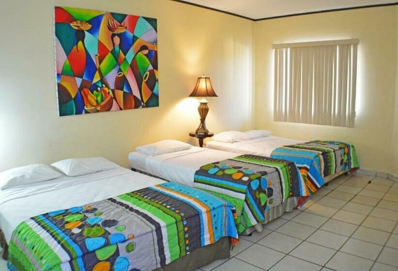 اتاق استاندارد سه نفره, Los Balcones De Chinandega