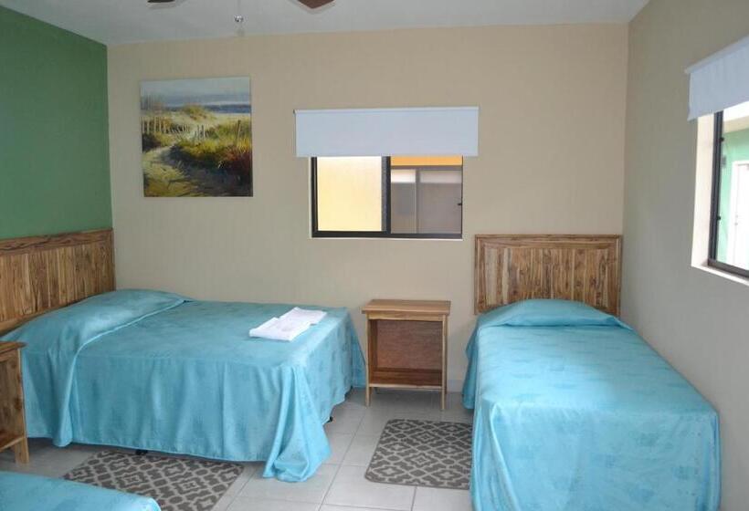 اتاق خانوادگی, Los Chilamates