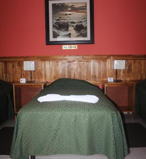 اتاق خانوادگی, Los Chilamates