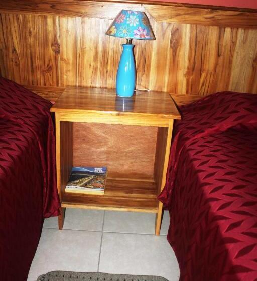 اتاق خانوادگی, Los Chilamates