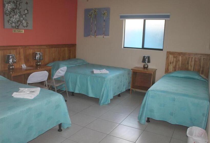 اتاق خانوادگی, Los Chilamates