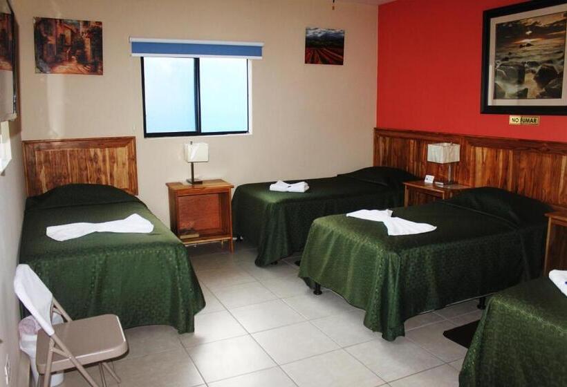 اتاق خانوادگی, Los Chilamates