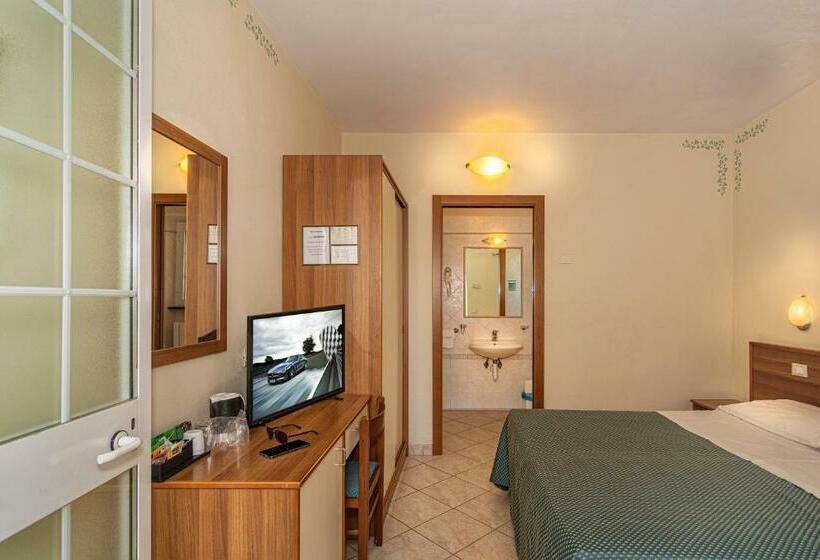 غرفة قياسية, Mariani