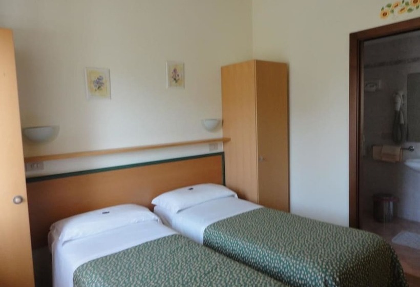 四人标准间, Mariani