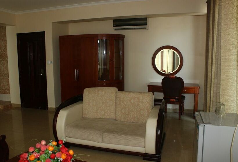 سوییت اجرایی, Mic