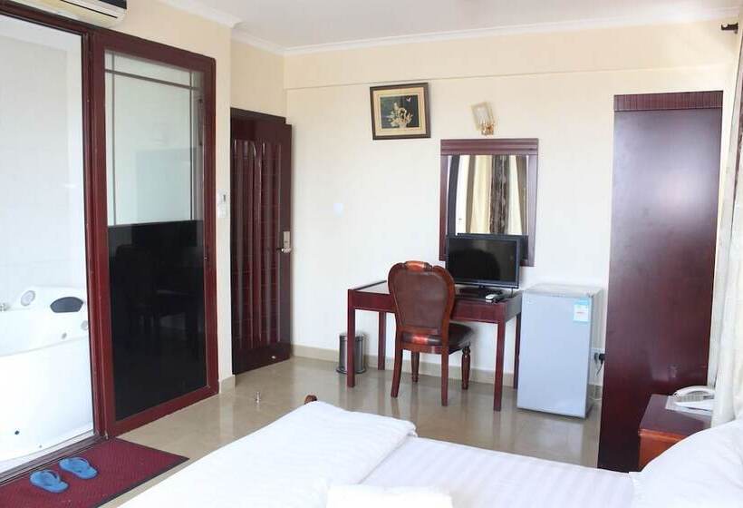 اتاق لوکس, Mic