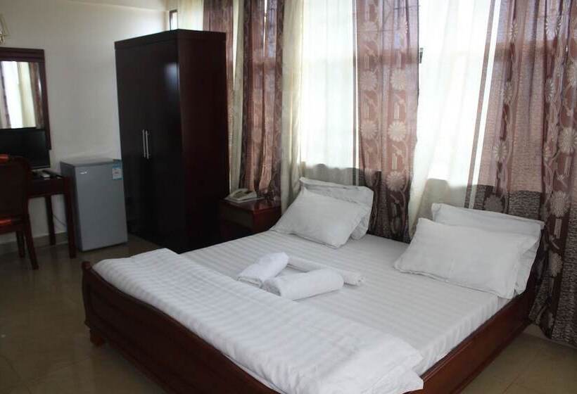 اتاق لوکس, Mic